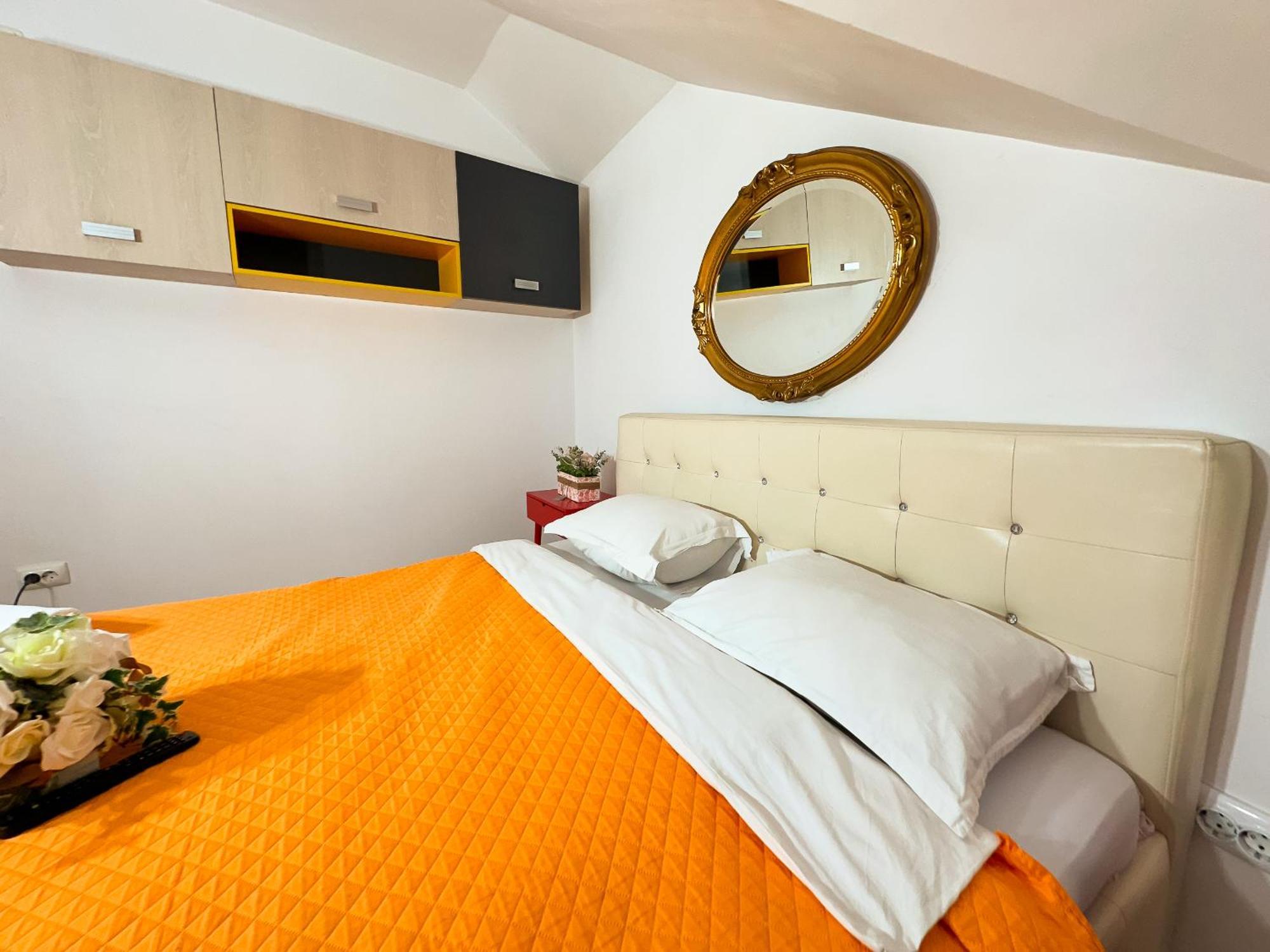 The Vintage - Wonderful Apartment In Best Location Craiova Exterior photo